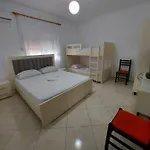 فيلة Rexhaj *